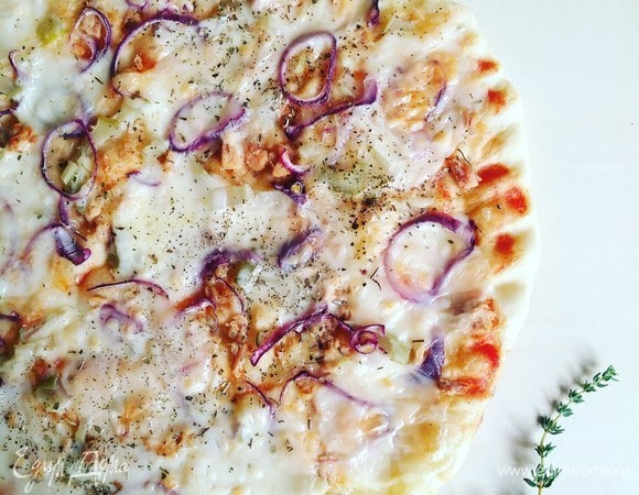 Вот такая у нас получилась пицца с тунцом.