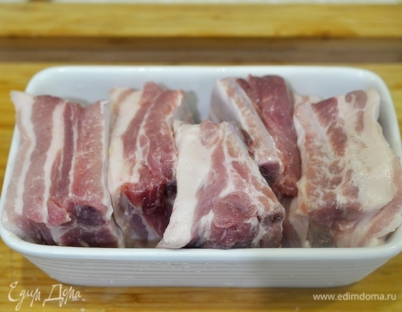 Выложите в форму, пригодную для использования в микроволновке.