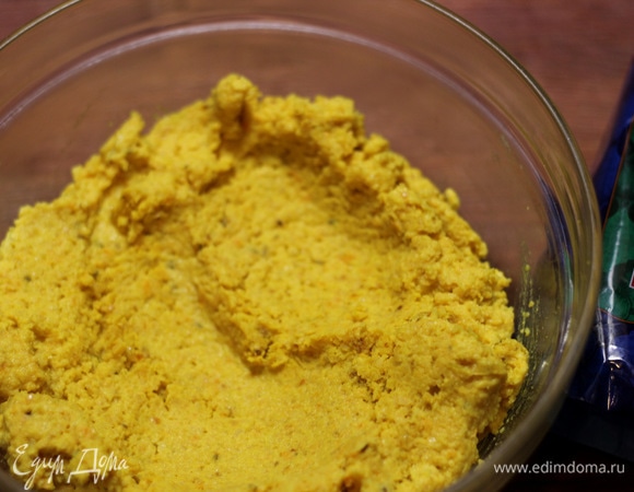 Нутовый фарш должен получиться вязкой, но не жидкой консистенции.