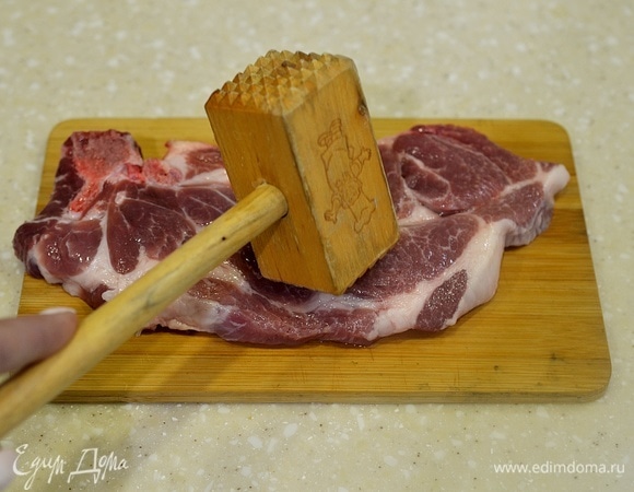 Немного отбейте. Именно немного.