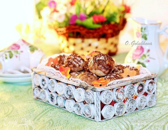 Получилось мягкое с хрустящей тонкой корочкой печенье. С ароматом ванили и шоколада. Приятного чаепития!