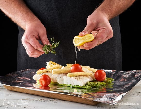 Сбрызните соком лимона, посыпьте тимьяном.