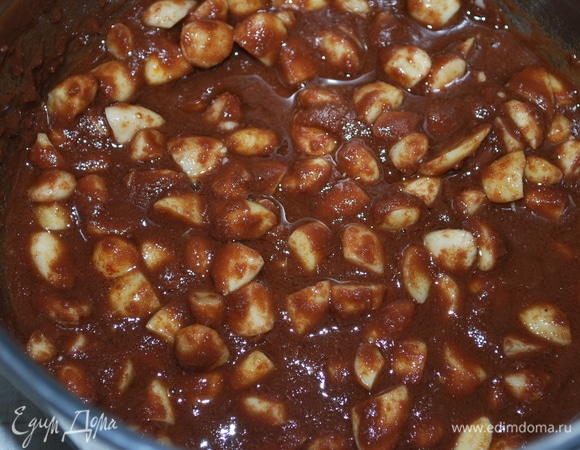 Перемешайте все вместе. Добавьте ванильный сироп.