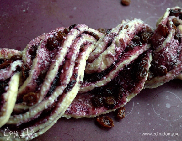 Переплести косичкой.