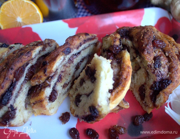 Тесто очень вкусное, пропитанное ароматной начинкой.