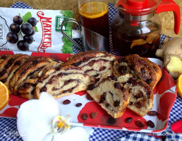 Для вечернего чаепития и для праздника подходит.