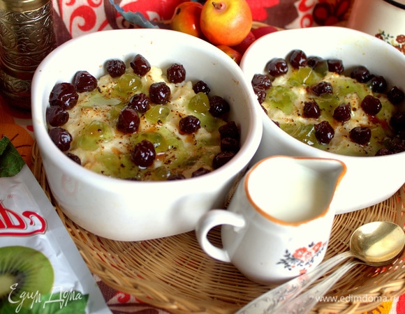 Подавать в теплом виде. Так нежнее.