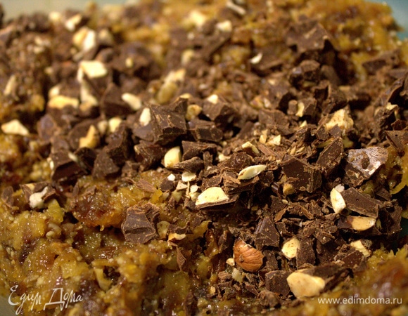 Пересыпать в основную массу.