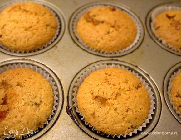 Выпекать 20 минут в электрической духовке при 200°C.