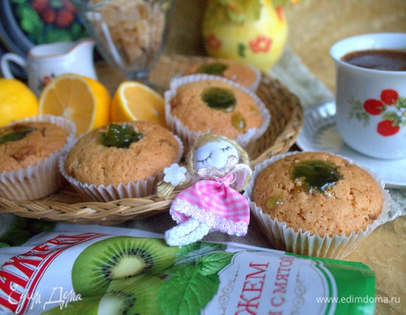 Приготовьте кексы не только в праздник, но и в выходные — детей и взрослых порадовать.