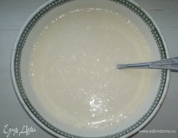 Соединить творог с желатиновой массой, перемешать.