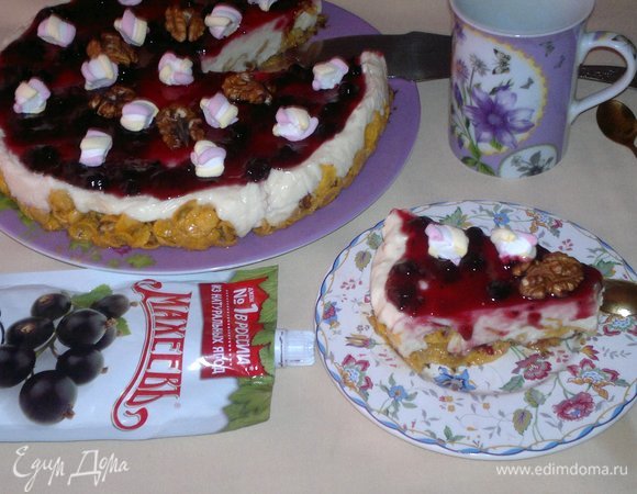 Разрезать торт на порции и подать к чаю или кофе. Угощайтесь! Приятного аппетита!