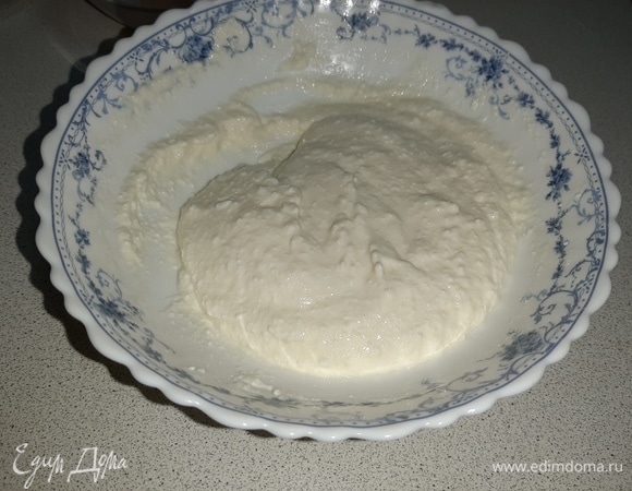 Творог пробить в блендере.