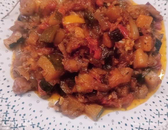 Вот так выглядит готовый рататуй. Может, он не такой красивый, но вкус все компенсирует, обещаю!) Bon appétit!