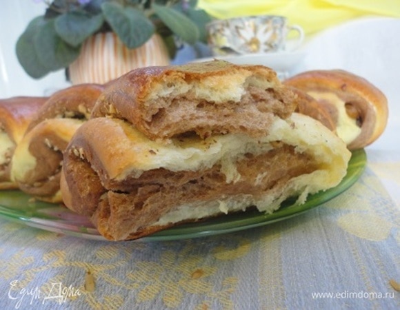 Разламывать сложно, так как они очень мягкие.