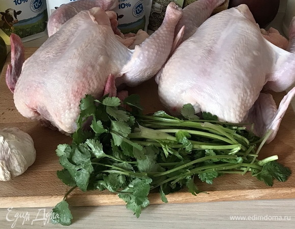 Птицу промываем и обсушиваем.
