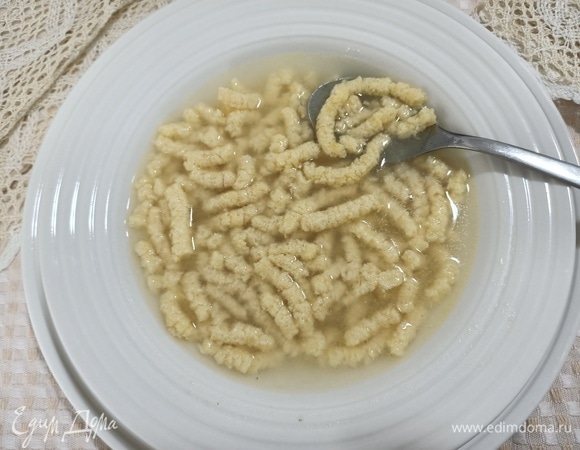 Варить на слабом огне 3–4 минуты без помешивания, чтобы не сломать. Пассателли готовы. Зовите всех к столу. Приятного аппетита!