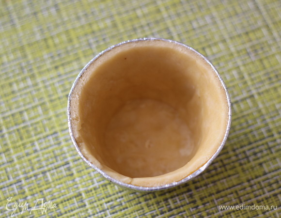 Срезаем края.