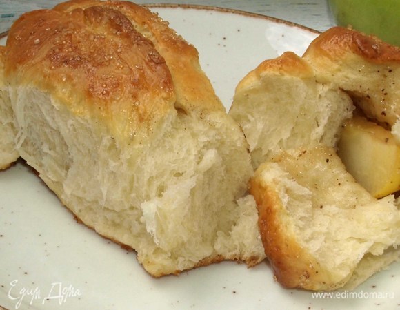 Пирог очень вкусен с молоком.