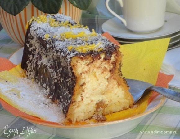 Дать пирогу остыть и нарезать.