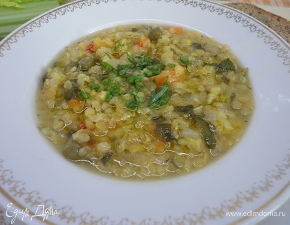 Подаем со свежей по сезону зеленью. Можно полить ароматным оливковым маслом.