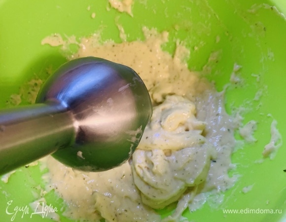 Еще раз недолго взбиваем блендером.