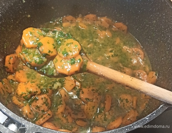 Такую морковь любят и дети, и взрослые. Это очень полезно и невероятно просто. Попробуйте.