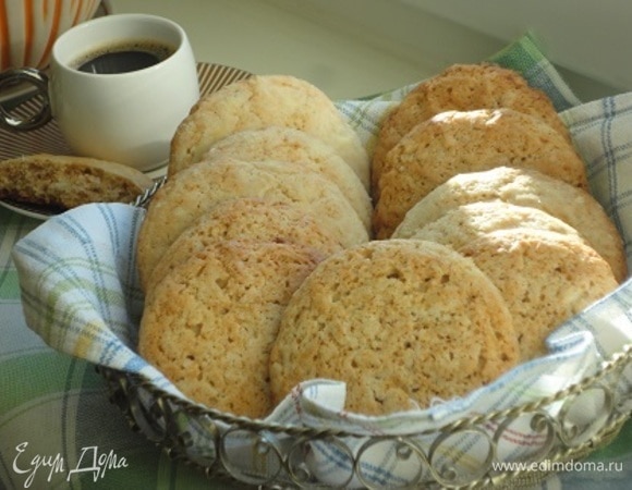 Выпекать 8–10 минут при 180°C до светло-золотистого цвета.