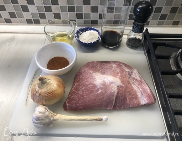 Подготовим ингредиенты. Поменял приправу и соевый соус на уксус.