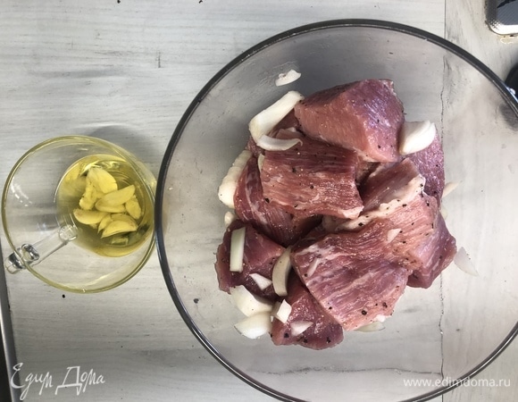 Смешиваем, маринуем.