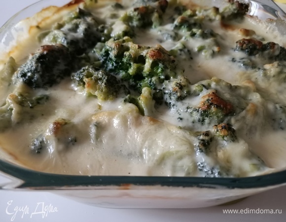 Запекать в разогретой до 180°С духовке в течение 20–30 минут до образования румяной корочки.