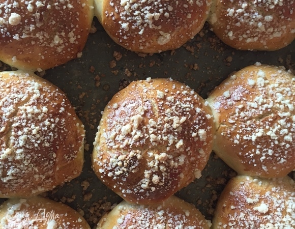 Когда булочки будут готовы, достаем и наслаждаемся! Приятного аппетита!