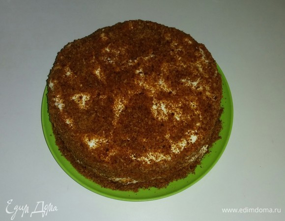 Спустя 10 часов достаем торт из холодильника. Торт готов.