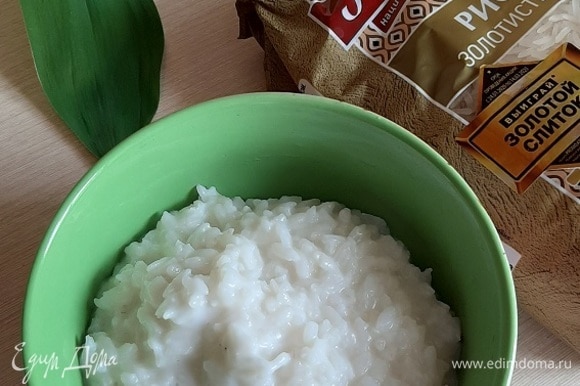 Стакан риса ТМ «Националь» сварила, добавила по вкусу сахар и молоко.