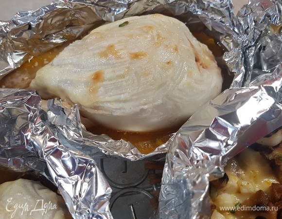 Подавать лучше всего остывшими.