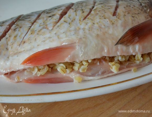 Фаршируем рыбу булгуром.