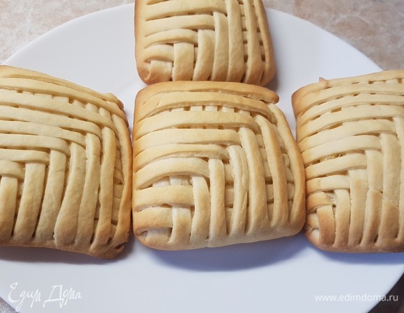 Дать пирожным полностью остыть.