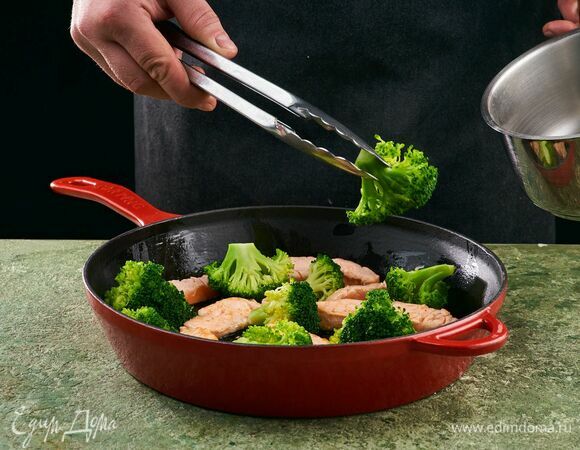 Добавьте брокколи.