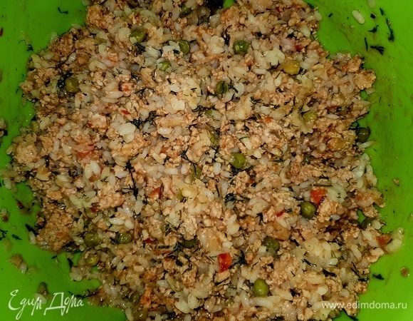 Все тщательно перемешиваем, пробуем на вкус, если надо, подсаливаем еще.