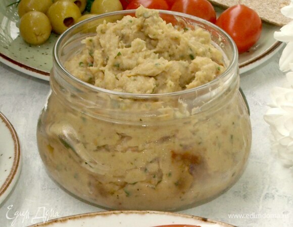 Перекладываем в чистую банку и отправляем в холодильник. Дип можно есть сразу. Он вкусен в любом виде.