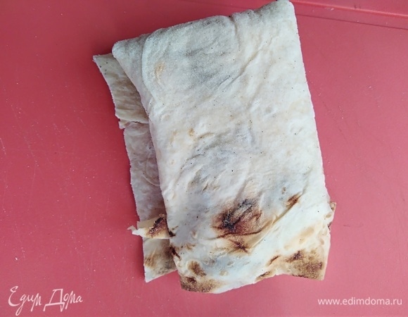 Завернуть конвертиком.