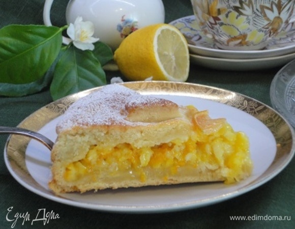 Особенно хорош пирог теплым.