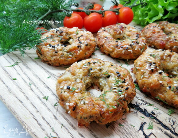 Запекаем в предварительно разогретой до 180°C духовке 30–40 минут.