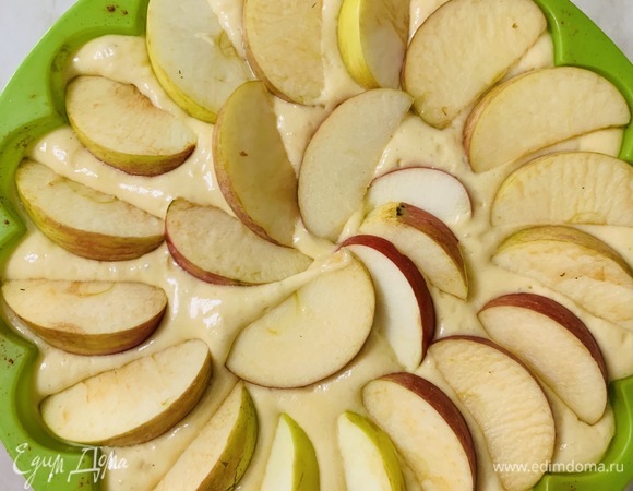 Сверху выкладываем оставшиеся дольки.