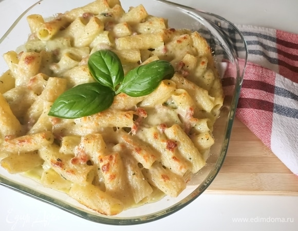 Готовая паста получается очень нежной и очень вкусной. Приятного аппетита!