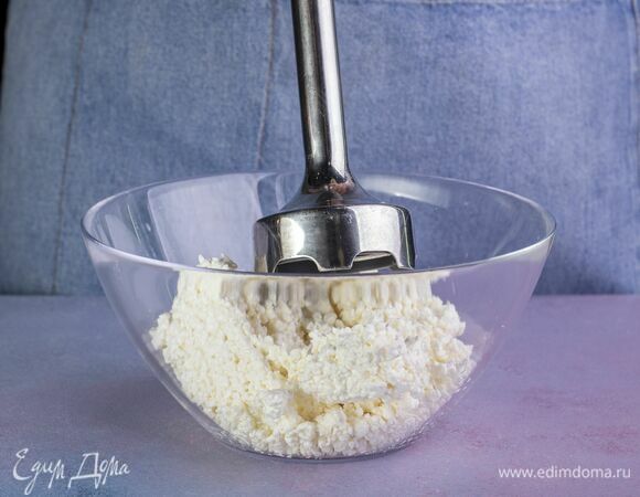 Пробейте его блендером до однородной гладкой консистенции.