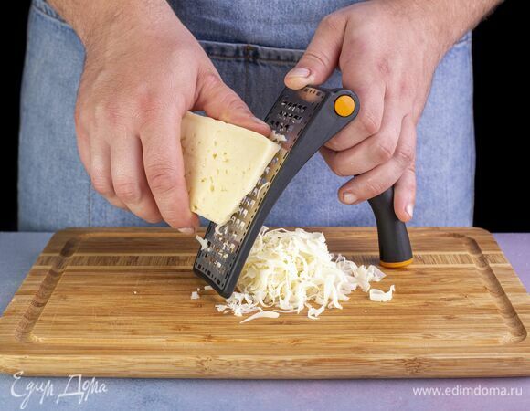 Натрите на крупной терке.