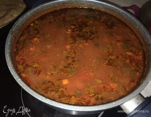 Выключаем огонь, перемешиваем, закрываем крышкой и даем настояться 20 минут.