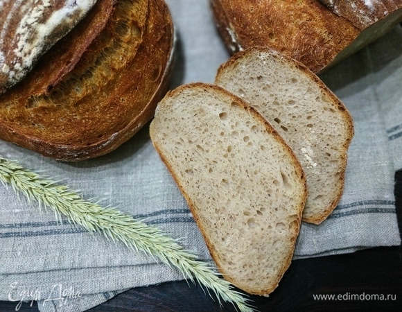 Такой хлебушек очень долго не черствеет. Он очень ароматный и вкусный.