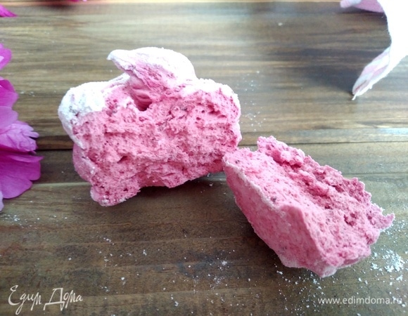 Внутренний мир зефирки. В меру сладкая, яркая и нежная на вкус.